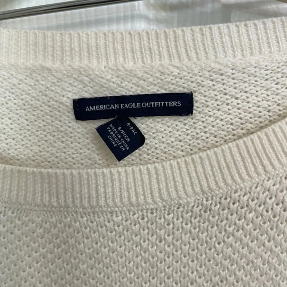 Womens American Eagle Cream Cable Knit Sweater Size Small Rory Gilmore Ivory - Picture 2 of 5